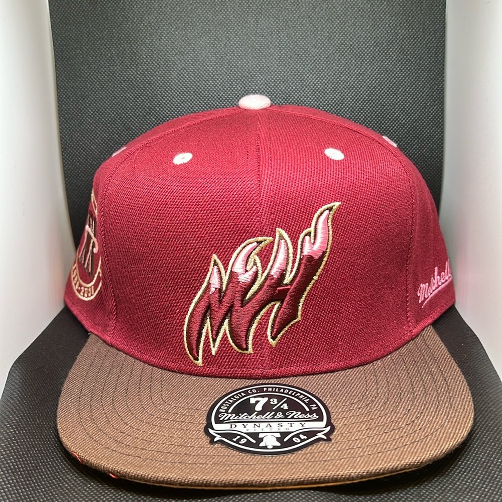 Mitchell & Ness fitted hat (Miami Heat)